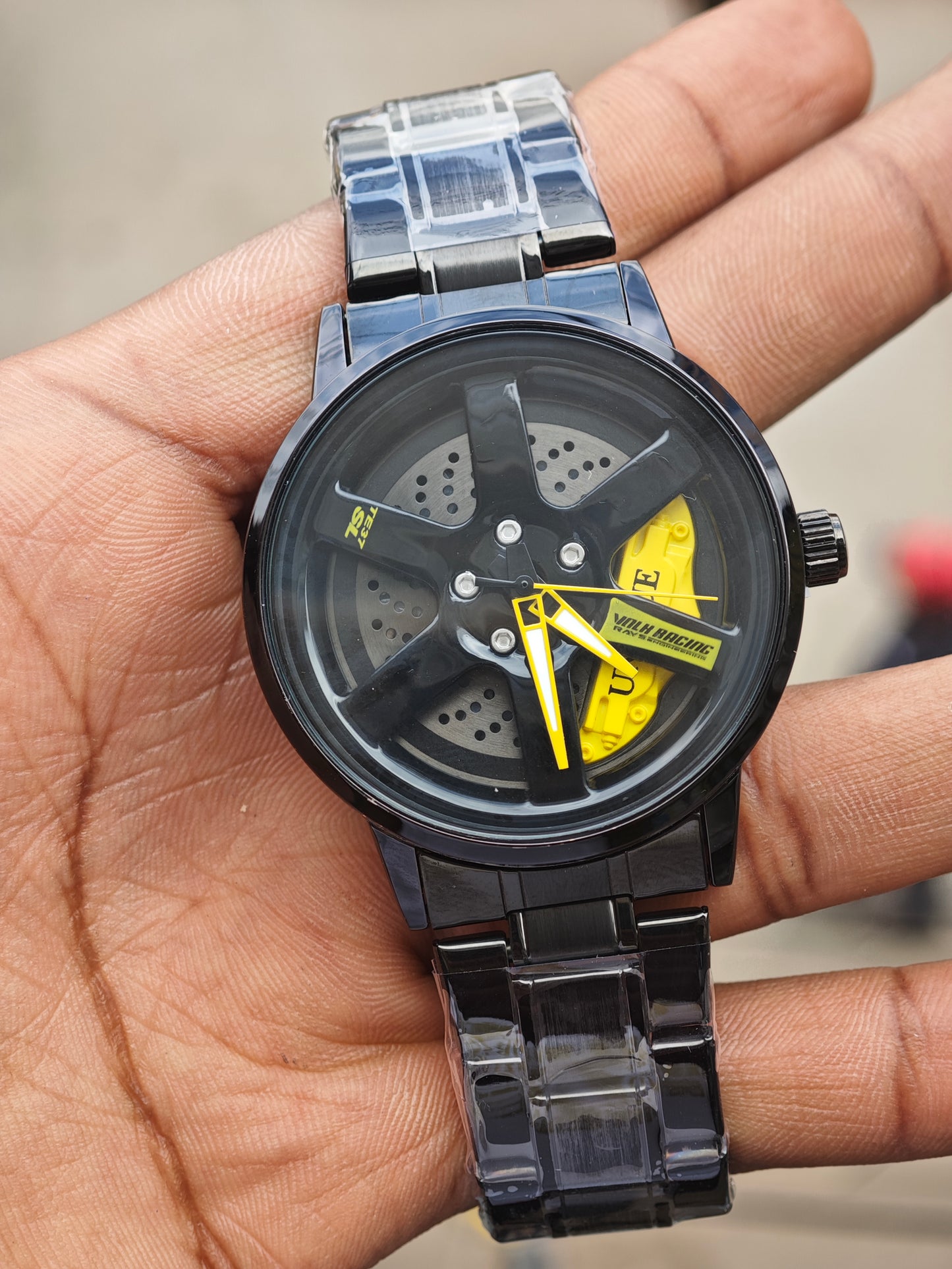 UNIQUE WHEEL WATCH